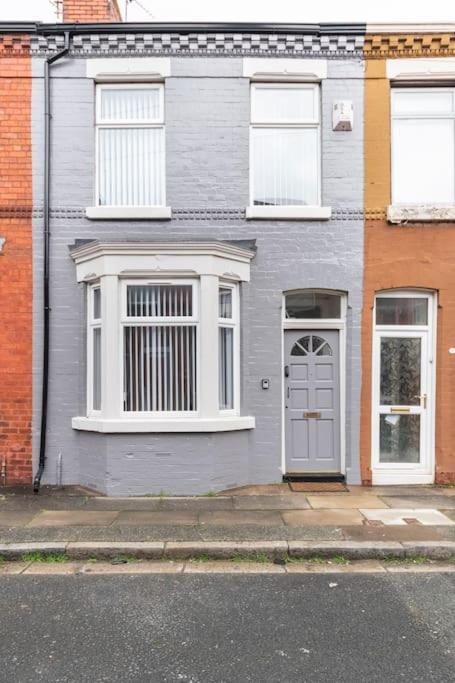 3-Bedroom Home In Liverpool L15 With Free Parking Exterior photo